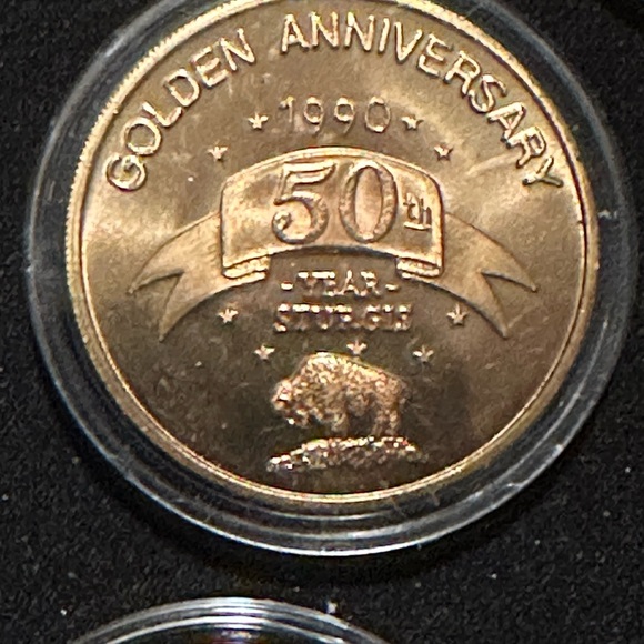 5 Sturgis 1990 and 2000 anniversary medallions - Picture 4 of 5